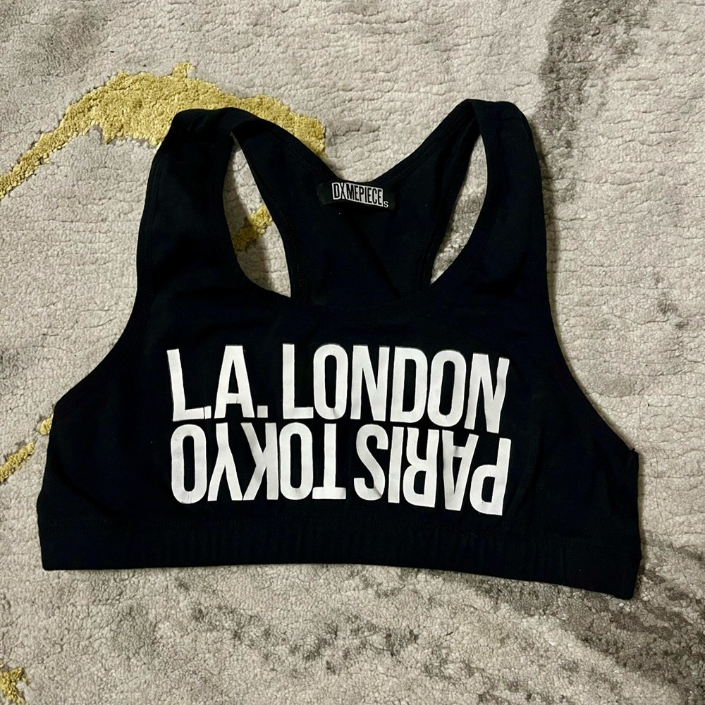 DXMEPIECE Black Sports bra